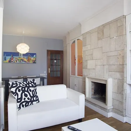 Daire Glorys Apartment Barselona